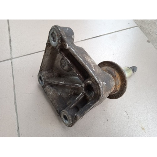 Кронштейн крепления КПП Fiat Scudo 2004-2006 1485396080